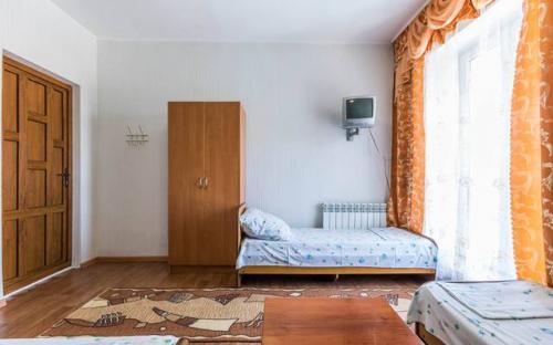 4-местный Стандарт, Частный дом с комнатами для гостей на Ангарском 5, Витязево